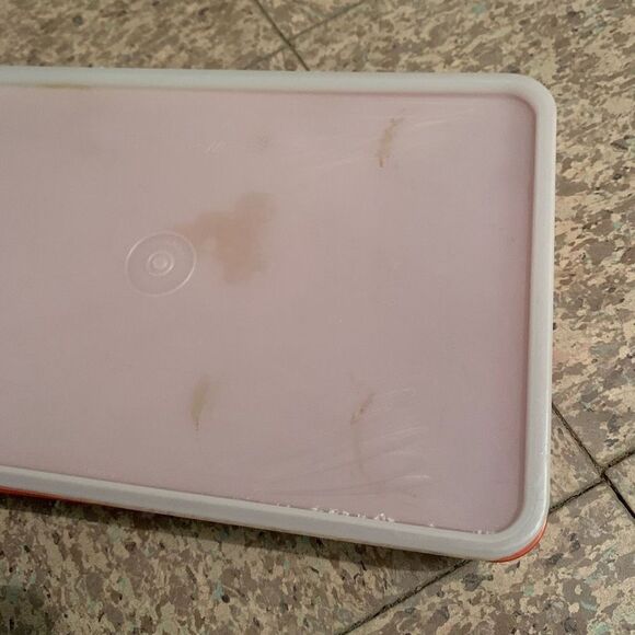 Tupperware 1292-7 Hot Dog Bacon Deli Meat Keeper - Picture 6 of 6